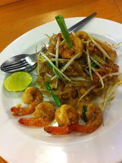 Pad Thai Goong ที่ ร้านอาหาร Amigos Restaurant