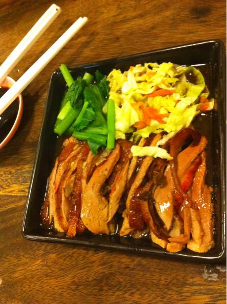 เป็ดย่าง >< ที่ ร้านอาหาร บุษบาเป็ดย่าง