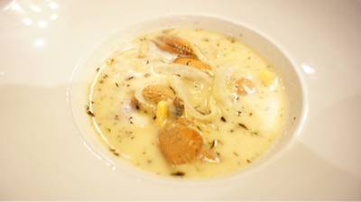 ซุปหอยลาย ที่ ร้านอาหาร Greyhound Cafe Avenue รัชโยธิน