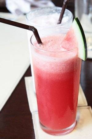 น้ำแตงโมปั่น ที่ ร้านอาหาร Crepe & Co. Eight Thonglor