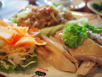 รูปที่ 3 ไก่แช่เหล้า + แมงกะพรุนในน้ำมันงา ที่ ร้านอาหาร Hong Kong Fisherman Suki & Restaurant