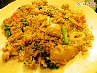 ผัดขี้เมาของเพื่อน ที่ ร้านอาหาร Bug & Bee