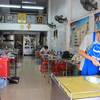 ที่นั่งในร้าน ที่ ร้านอาหาร ก๋วยเตี๋ยวเบตง