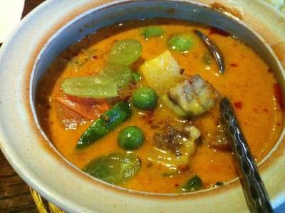 ร้านอาหาร บ้านขนิษฐา สาทร