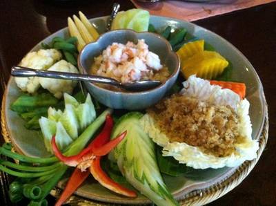 ร้านอาหาร บ้านขนิษฐา สาทร