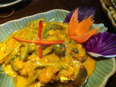 ร้านอาหาร บ้านขนิษฐา สาทร