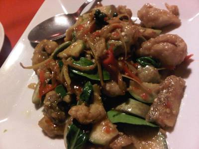 ร้านอาหาร รับลมริมน้ำ