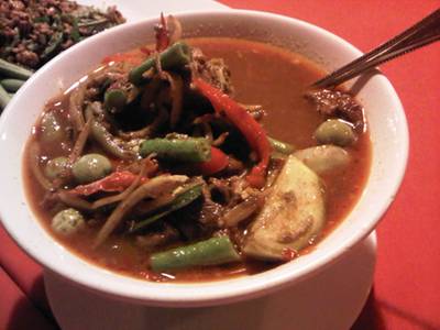 ร้านอาหาร รับลมริมน้ำ