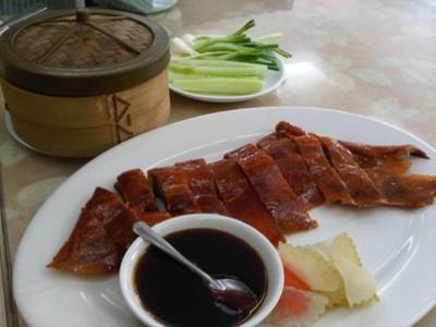 เป็ดกีตาร์ (ครึ่งตัว) 300บาท ที่ ร้านอาหาร สวนกุหลาบ