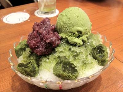 ไอศครีมชาเขียว ใส่ถั่วแดง ที่ ร้านอาหาร The Grill Tokyo
