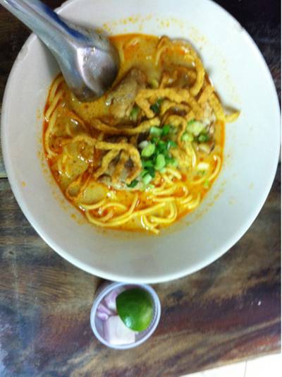 น้ำเงี้ยวป้าสุข ที่ ร้านอาหาร น้ำเงี้ยวป้าสุข ร้านก๋วยเตี๋ยวสิบสองปันนา