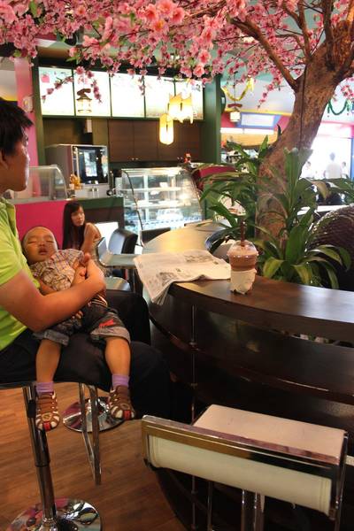 ที่นั่งในร้าน ที่ ร้านอาหาร monkey twist