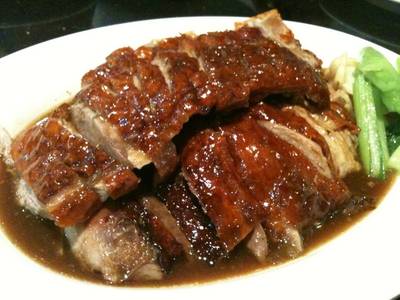 เป็ดย่างอบน้ำผึ้ง ที่ ร้านอาหาร ฮั่วเซ่งฮง เยาวราช