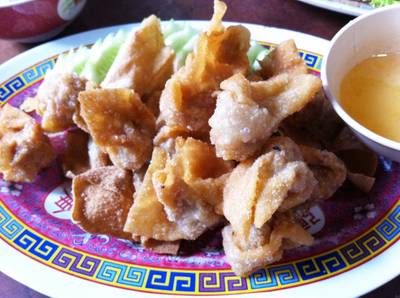 เกี๊ยวทอด ที่ ร้านอาหาร ย่งหลี