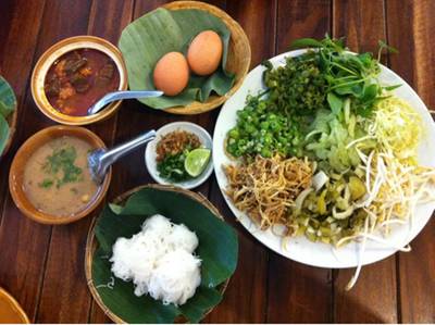 ร้านอาหาร ครัวมุกดา ขนมจีนหล่มเก่า