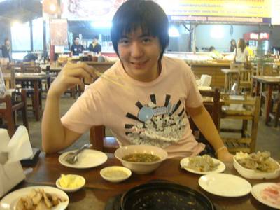 กิน กิน กิน ^o^ ที่ ร้านอาหาร บอย โพนยางคำ