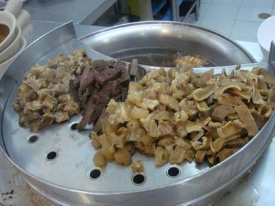 น่ากินๆ ที่ ร้านอาหาร ก๋วยเตี๋ยวเนื้อตุ๋น รางน้ำ