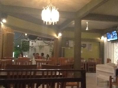 นั่งคุยกันแบบเบา เบาคุยเรื่องงานก็ได้สะอาดให้เลย5ดาว ที่ ร้านอาหาร INfiNITy Bar& ResTauRanT Phrae