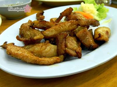 หมูแดดเดียว ที่ ร้านอาหาร ไก่ย่างโบราณ