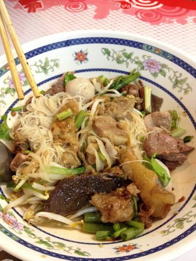 ร้านอาหาร เกาเหลาเนื้อหม้อไฟ
