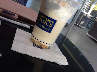 White malt freppe ที่ ร้านอาหาร Coffee World