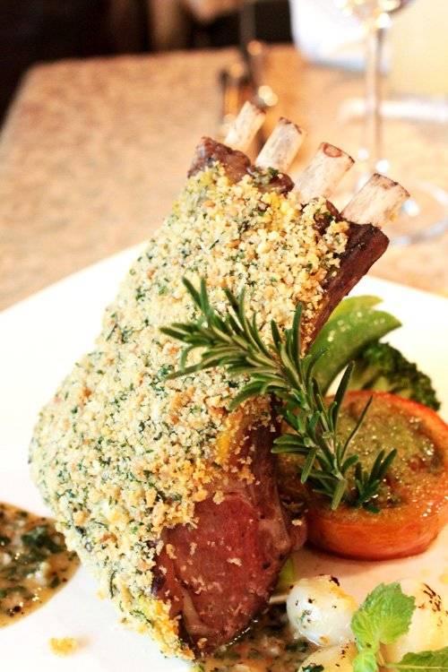 Lamb Rack with Herbs and Fresh Mint ที่ ร้านอาหาร Le Pre Grill