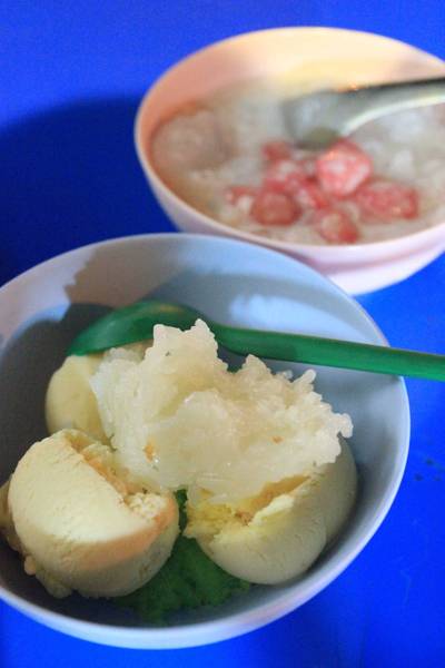 ไอศครีมกับหวานเย็น ที่ ร้านอาหาร หรั่งไอศครีม(ส.มาลี)