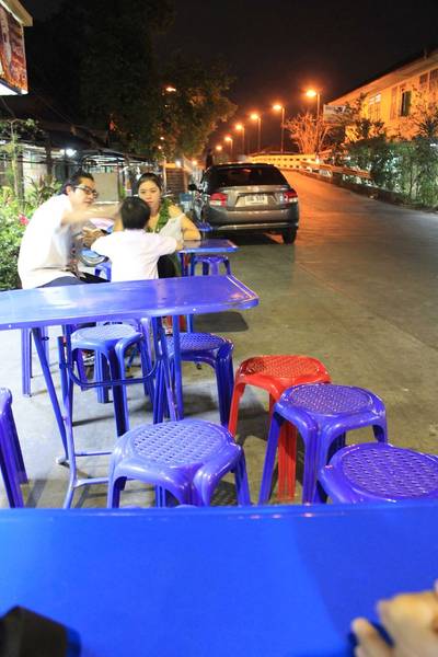 ที่นั่งในร้าน ที่ ร้านอาหาร หรั่งไอศครีม(ส.มาลี)