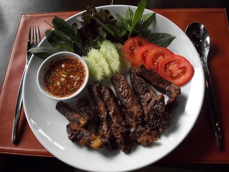 ร้านอาหาร Crystal Café