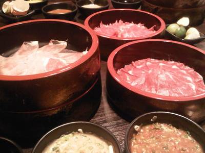 ร้านอาหาร Hajime Robot Restaurant