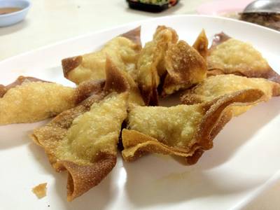 เกี๊ยวกุ้งทอด (150.-) ที่ ร้านอาหาร สุกี้เอี้ยว-ฮั้ว 2498