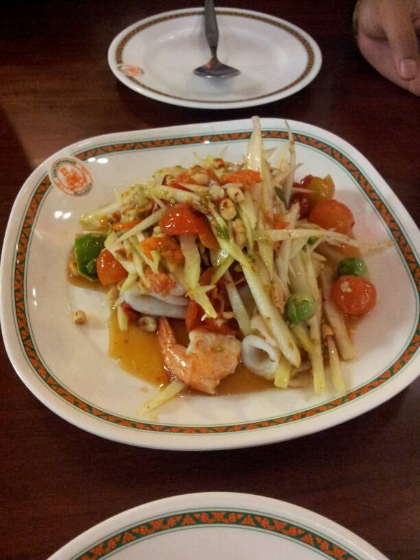 ตำทะเล ที่ ร้านอาหาร ส้มตำพันล้าน The Mall Korat
