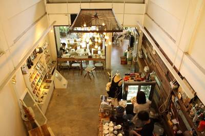 ร้านอาหาร ชั้น ๑ คาเฟ่