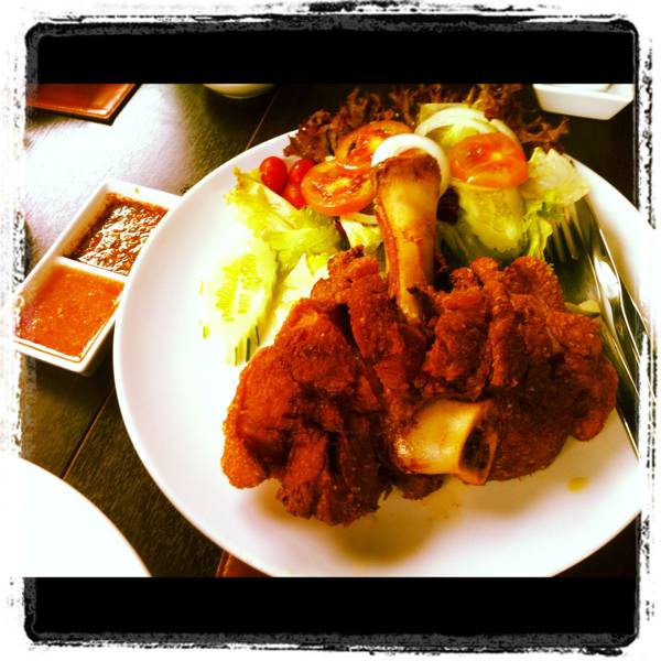 ร้านอาหาร Crystal Café