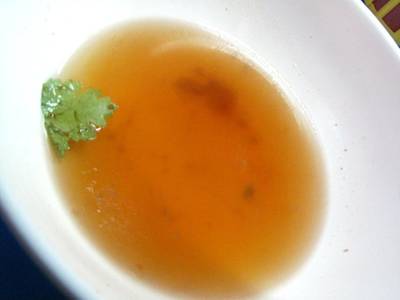 น้ำซุปรสชาติเข้มข้น ที่ ร้านอาหาร เพิ่มพูนก๋วยเตี๋ยวหมู