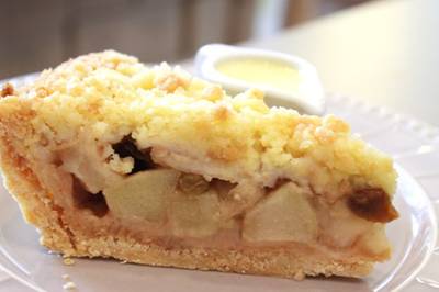 แอปเปิ้ล ครัมเบิ้ล ที่ ร้านอาหาร Desserie Sweet Café Terminal 21