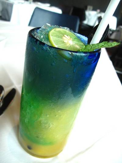 Innocent Voyage ที่ ร้านอาหาร Another Hound Café 
