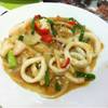 ปลาหมึกผัดไข่เค็ม ที่ ร้านอาหาร กาแฟละเมอ