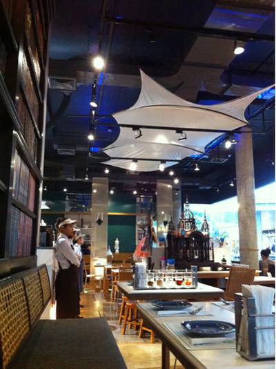 ร้านอาหาร Yum & Tum K-Village