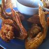 ปีกไก่ทอด ที่ ร้านอาหาร ส้มตำเจ๊อารี