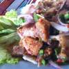 น้ำตกหมูกรอบ ที่ ร้านอาหาร ส้มตำเจ๊อารี