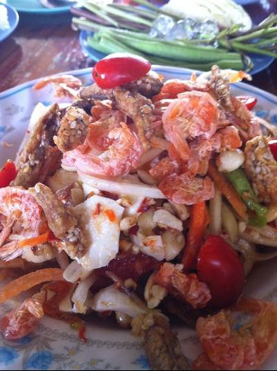 ตำไข่เค็ม ที่ ร้านอาหาร ส้มตำเจ๊อารี