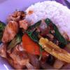 กระเพราไก่บล็อกโคลี่ ที่ ร้านอาหาร ก๊วยเตียวเนื้อสอย3