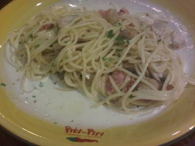 ร้านอาหาร Piri Piri The Emporium
