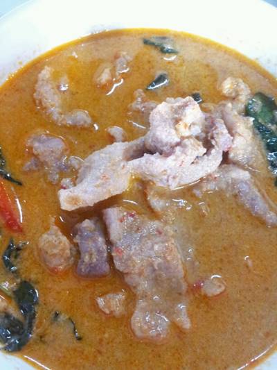 ร้านอาหาร ข้าวแกงครัวต้นแก้ว