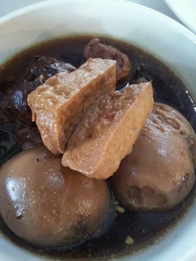 ร้านอาหาร ข้าวแกงครัวต้นแก้ว