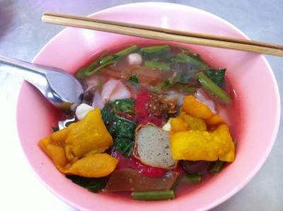 ใหญ่โฟ ที่ ร้านอาหาร เย็นตาโฟศรีพิงค์ สวนดอก