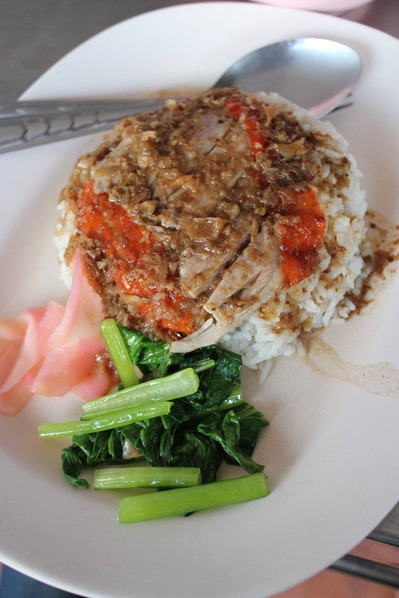 ข้าวหน้าเป็ด ที่ ร้านอาหาร ราชาหมี่หยกเป็ดย่าง