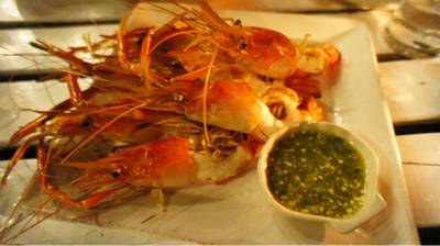 กุ้งเผา ที่ ร้านอาหาร the glass house