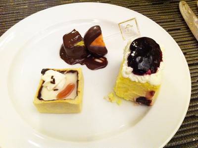 ขนมหวานจานโปรด ที่ ร้านอาหาร Jess Century Park Hotel ขนมหวานจานโปรด ที่ ร้านอาหาร Jess Century Park Hotel